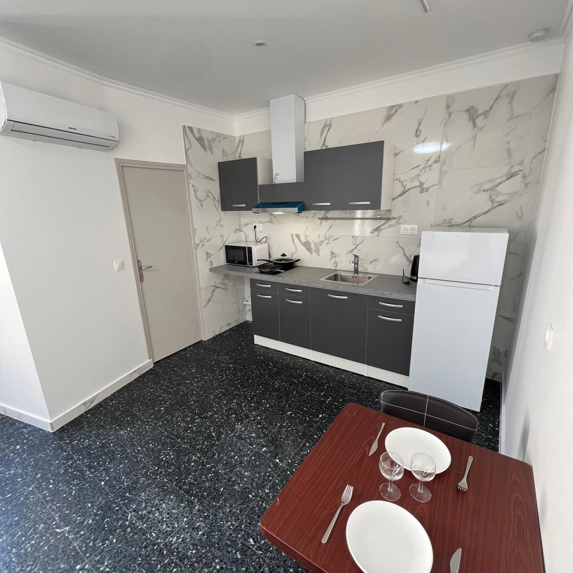 Suite St Charles, Canebiere, Vieux-Port มาร์กเซย ภายนอก รูปภาพ